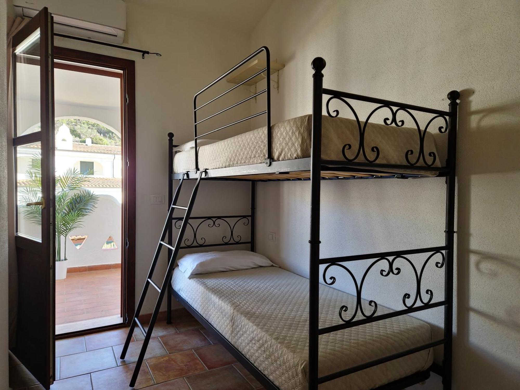 Dommos - Melodie Apartments Cala Liberotto Ngoại thất bức ảnh