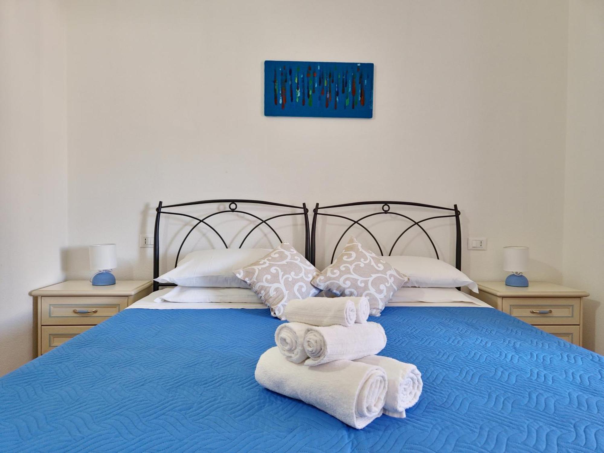 Dommos - Melodie Apartments Cala Liberotto Ngoại thất bức ảnh